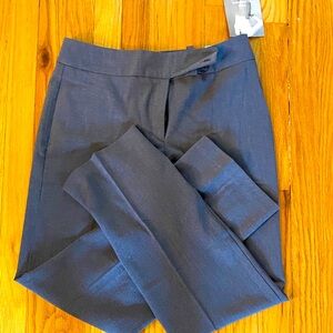 NWT Womens pants. Gray. Size 8. SAG Harbor